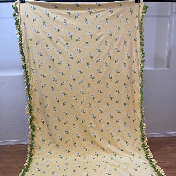 Other - White & Orange Flowers XX-Long Fleece blanket #50 (52in W X 92.5in L)